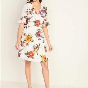 Flowered Old Navy women’s dress